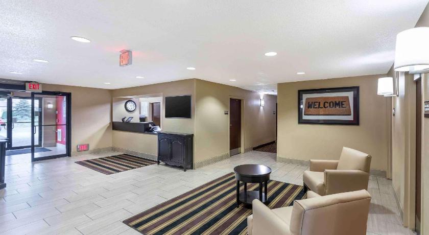 Extended Stay America Suites - Milwaukee - Wauwatosa photo
