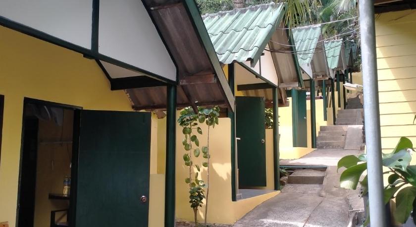 Image of Queen Cabin with En-Suite 5