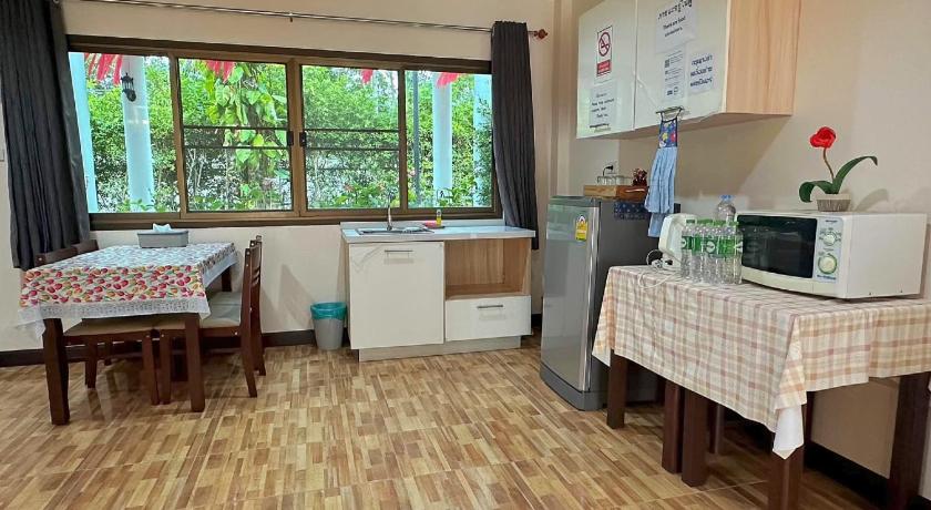 Image of Standard Triple Room 12