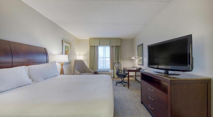 Image of 1 King Bed 3