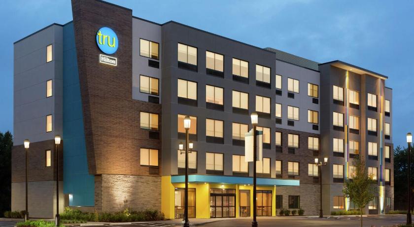Tru by Hilton St. Charles St. Louis photo