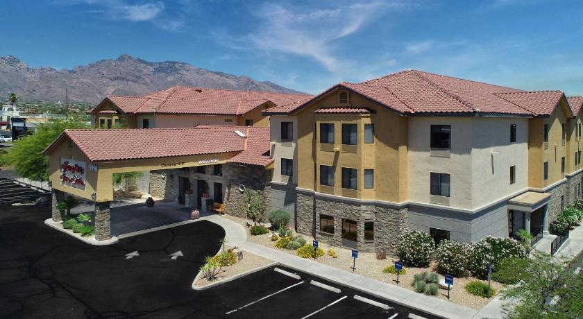 Hampton Inn & Suites Tucson Mall Hotel photo