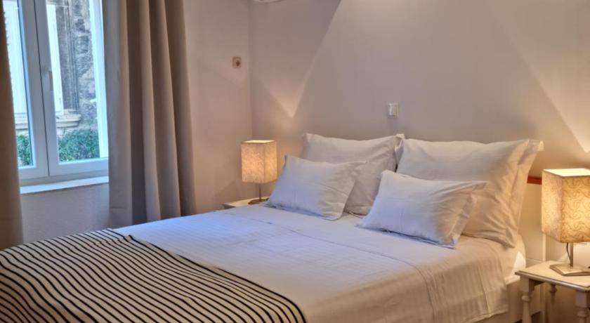 Studio Riva — Hotel in Hvar