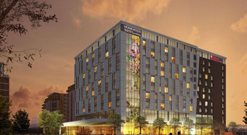 Hilton Garden Inn Montreal Midtown photo