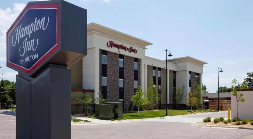 Hampton Inn Spicer Green Lake photo