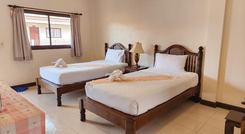 Image of Standard Twin Bed with Fan 7
