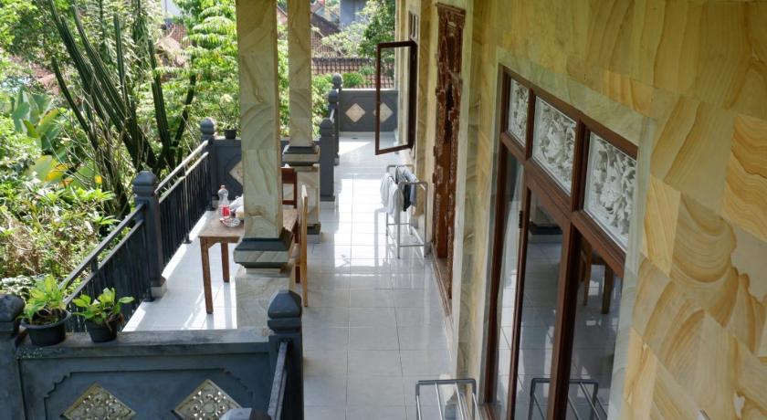 Kenari House photo