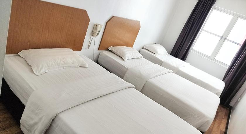 Image of Basic Triple Room 0