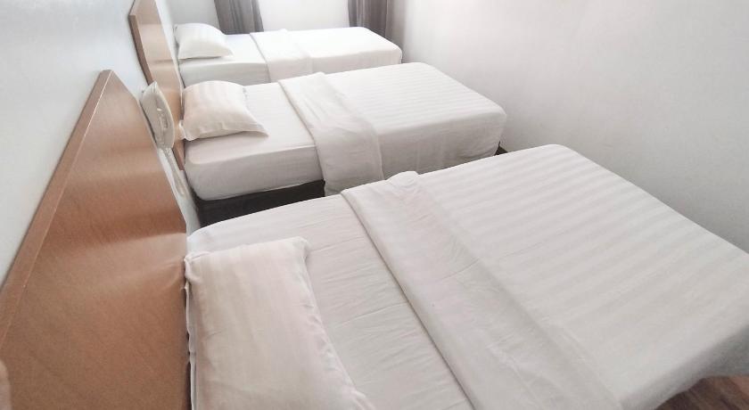 Image of Basic Triple Room 1