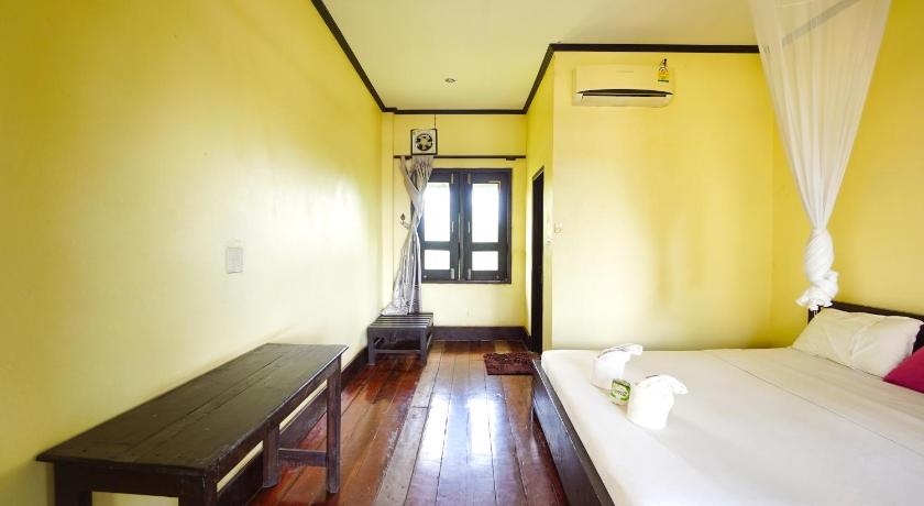 Image of Deluxe Double Air Conditioning 12