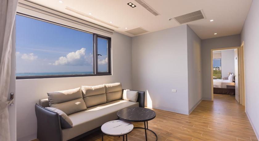 Image of Apartment with Sea View 16