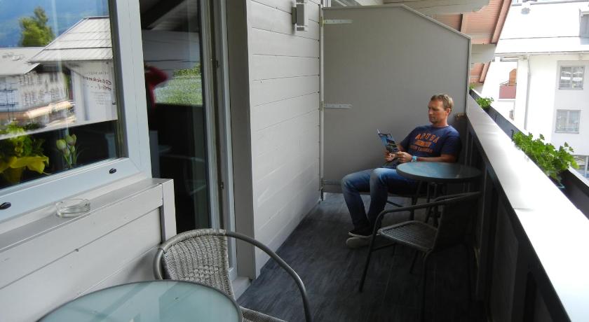 Image of Three-Bedroom Apartment with Balcony Alm 1 17