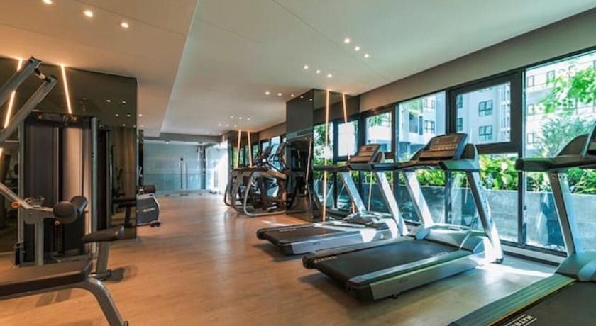 Pattaya The Base Horizon Inn 5-Star Guesthouse lobby