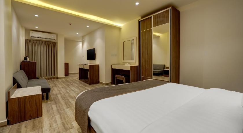 Luciana Hotel by BRATUS photo