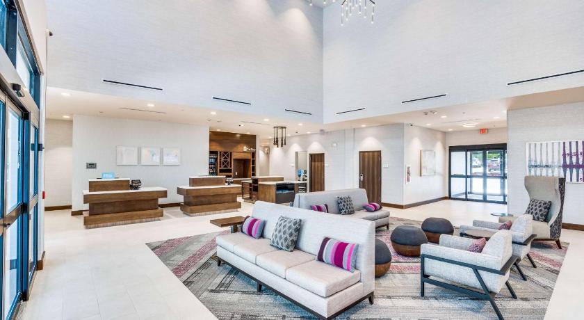 Hilton Garden Inn Dallas Central Expy North Park Area photo