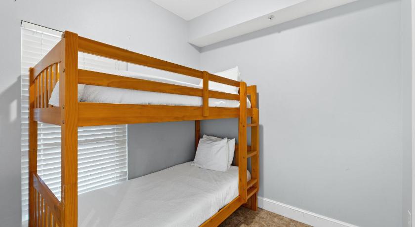 Image of Apartment with Sea View 9