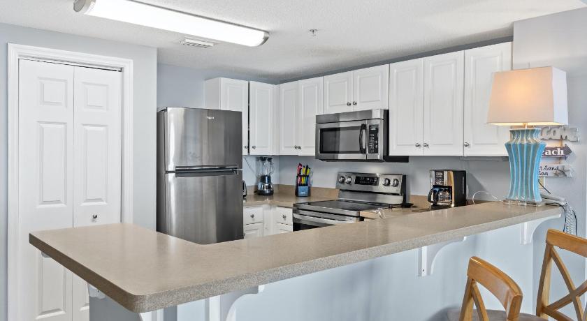 Image of Apartment with Sea View 7