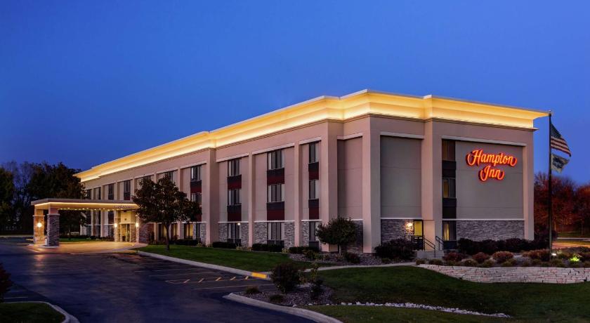 Hampton Inn Milwaukee Airport photo
