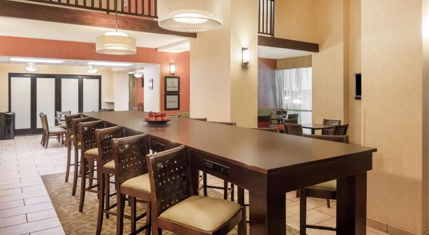 Hampton Inn Branson on the Strip photo