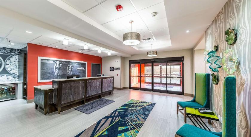 Hampton Inn & Suites Pryor photo