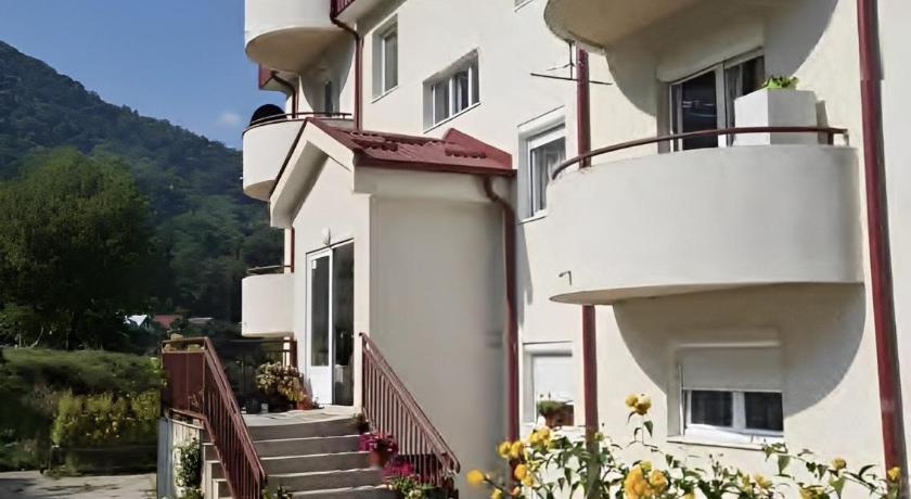 普拉日内 Zora Apartment 4星级 单人房 餐厅