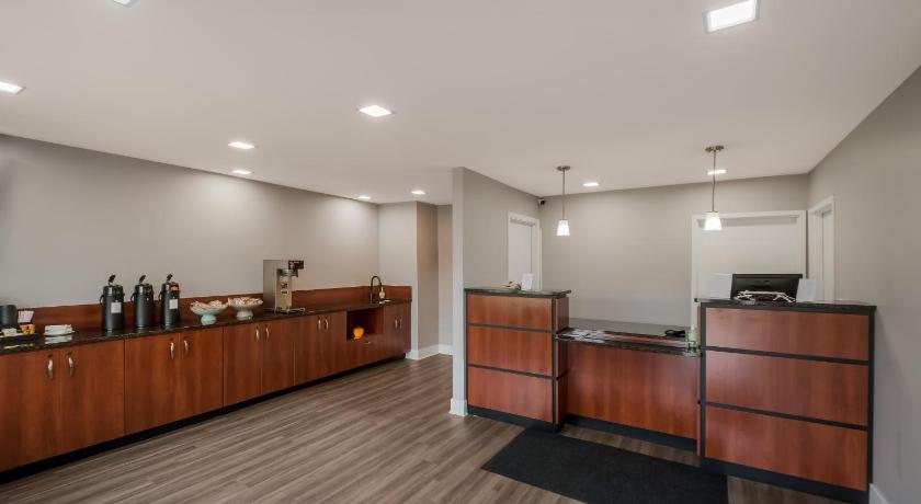 Americas Best Value Inn Farmington photo