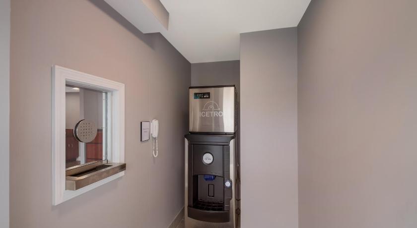 Americas Best Value Inn Farmington photo