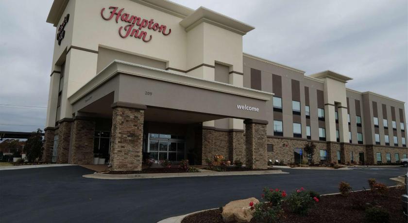 Hampton Inn Searcy photo