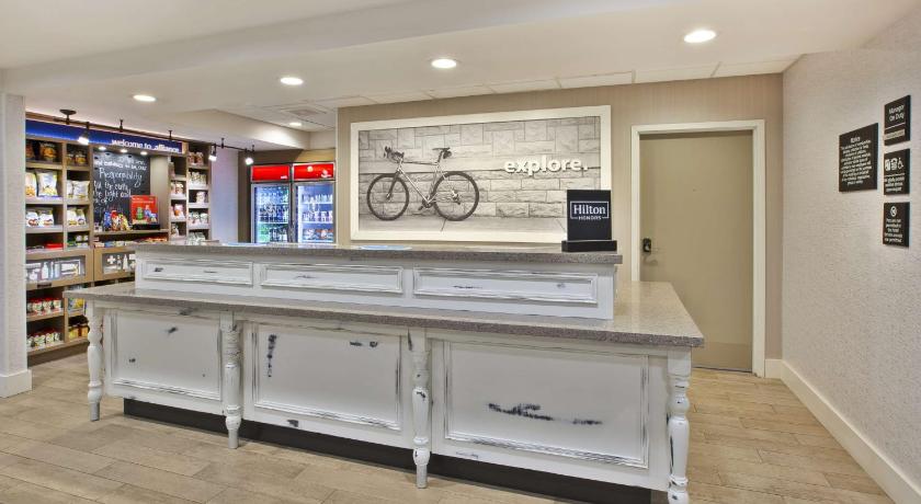 Hampton Inn & Suites Alliance photo