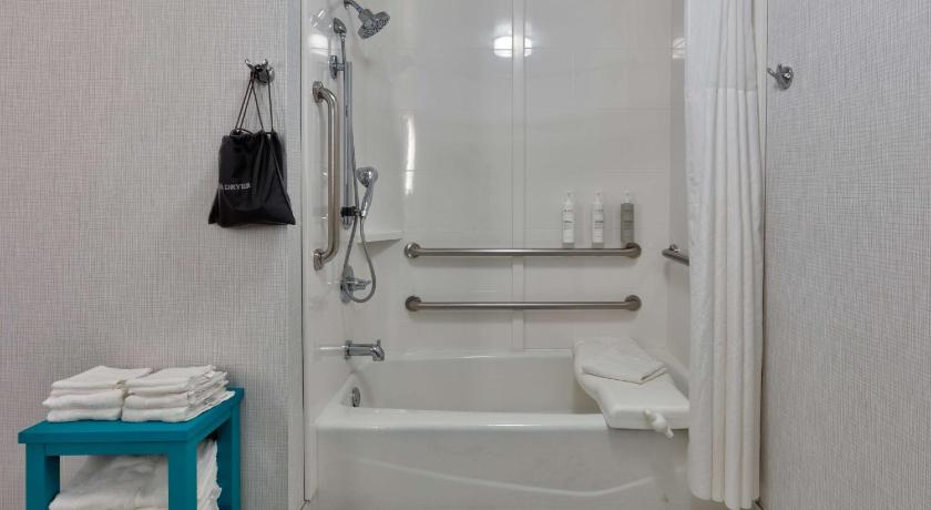 Hampton Inn Norfolk photo