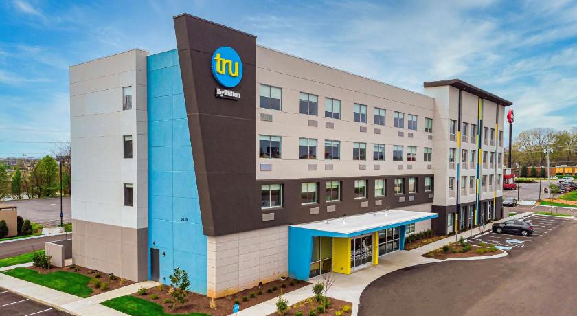 Tru by Hilton Clarksville photo