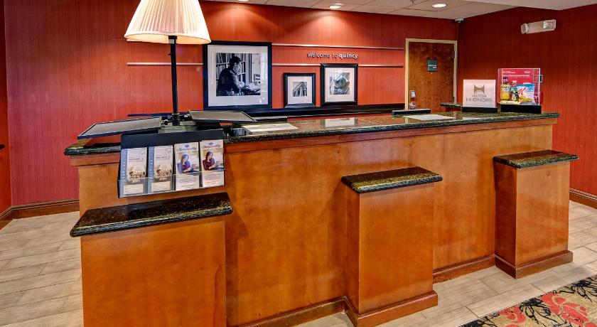 Hampton Inn Quincy photo