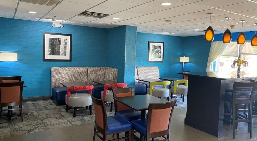 Hampton Inn Ft. Chiswell Max Meadows photo