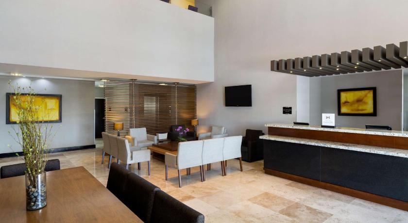 Doubletree Hotel By Hilton Queretaro photo