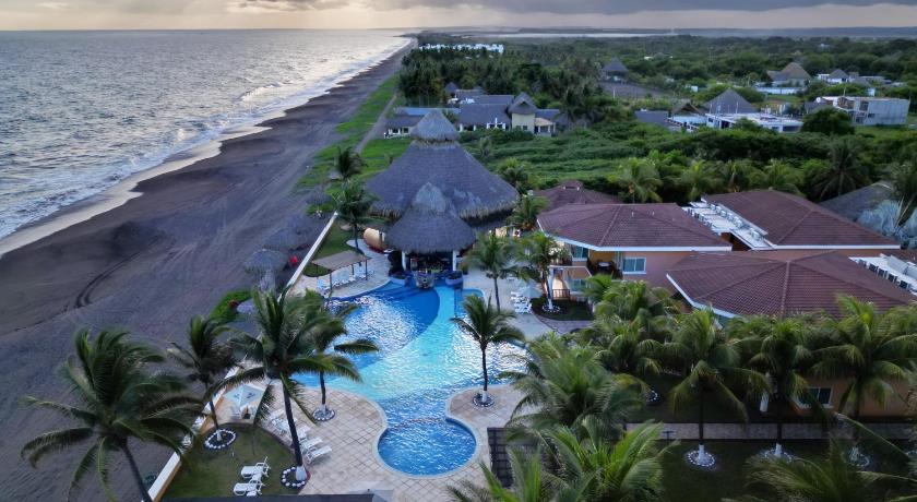Hotel Cayman Suites — Hotel in Monterrico