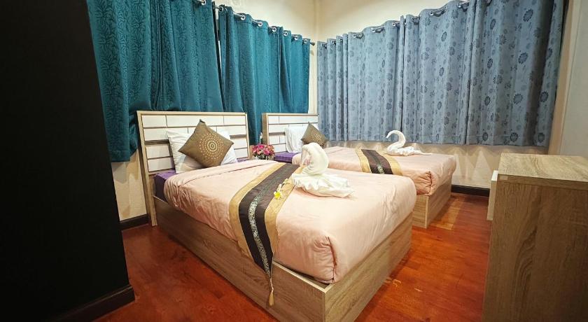 Image of Deluxe Twin Room 7