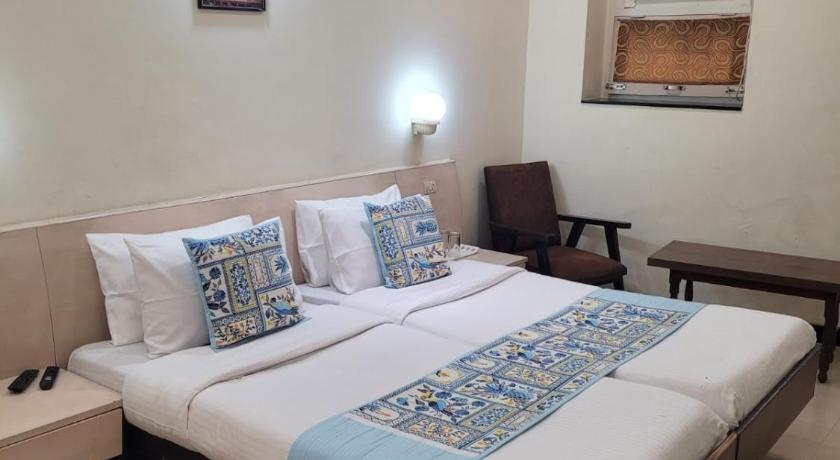 Hotel Ranjeet photo