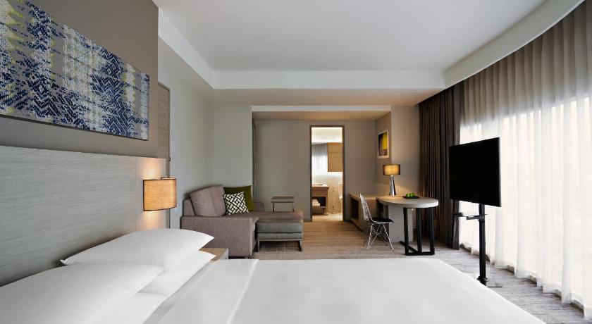 Image of Specialty King (With Sofa Bed) 0