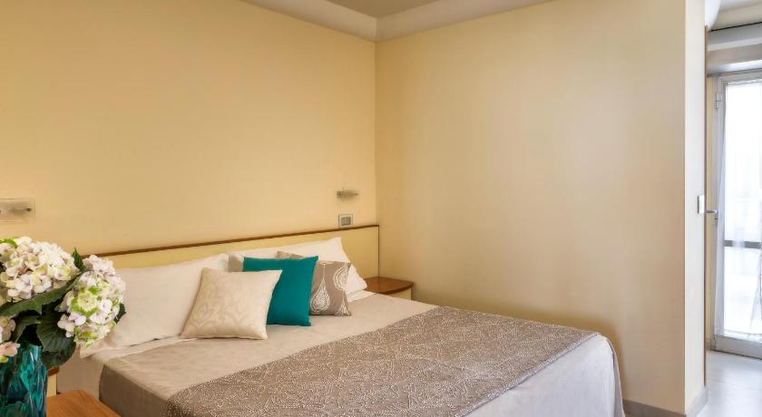 Hotel Mondial photo