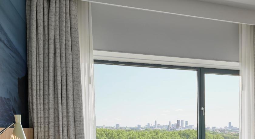 Image of Deluxe Guest room, 2 Twin 6