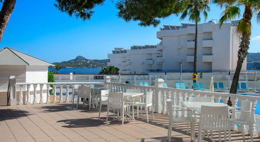 Hotel Riviera photo