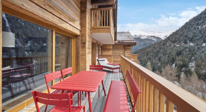 Chalet Les Rahas by Mrs Miggins photo