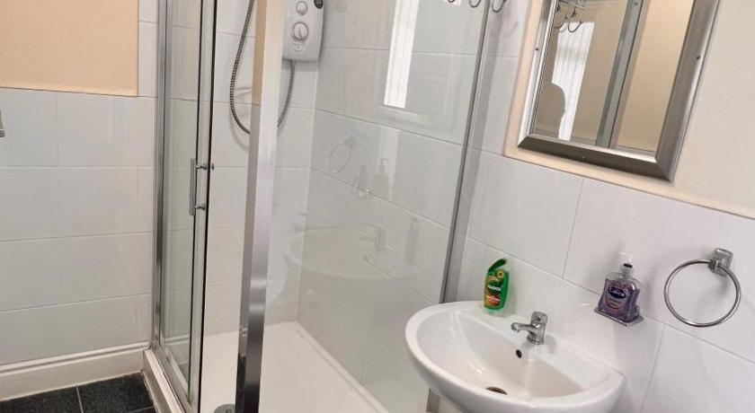 Image of Triple Room with Shower 2