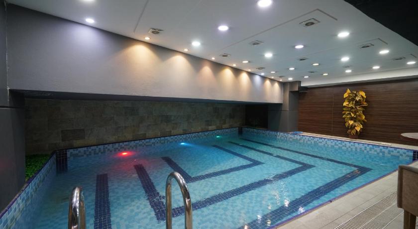 Gratus Hotel photo