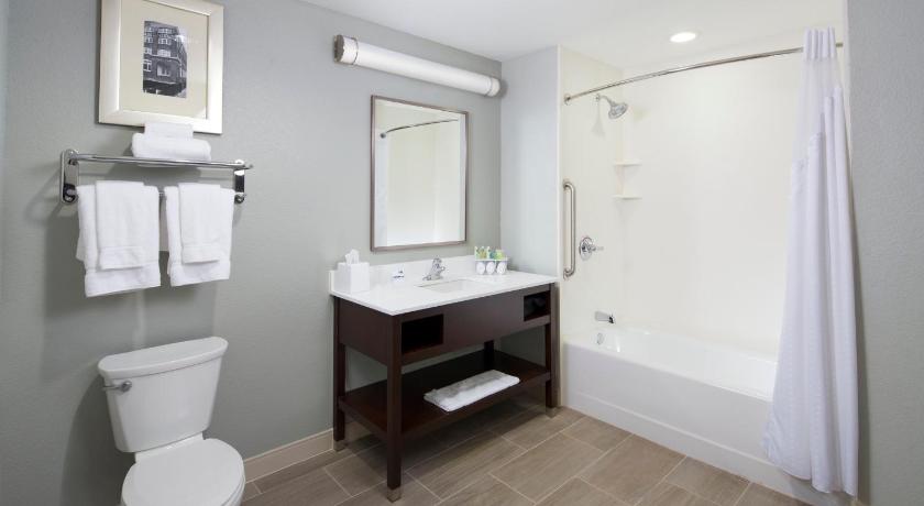 Holiday Inn Express & Suites Oklahoma City Dwtn - Bricktown photo