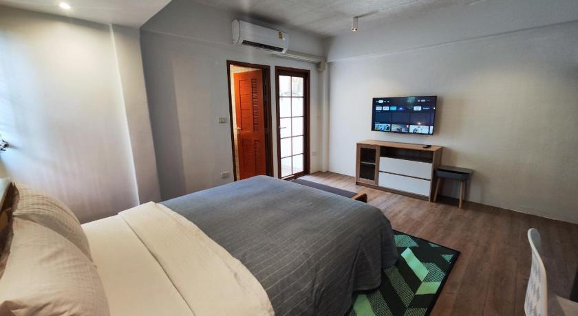 Image of Deluxe Double Room 0