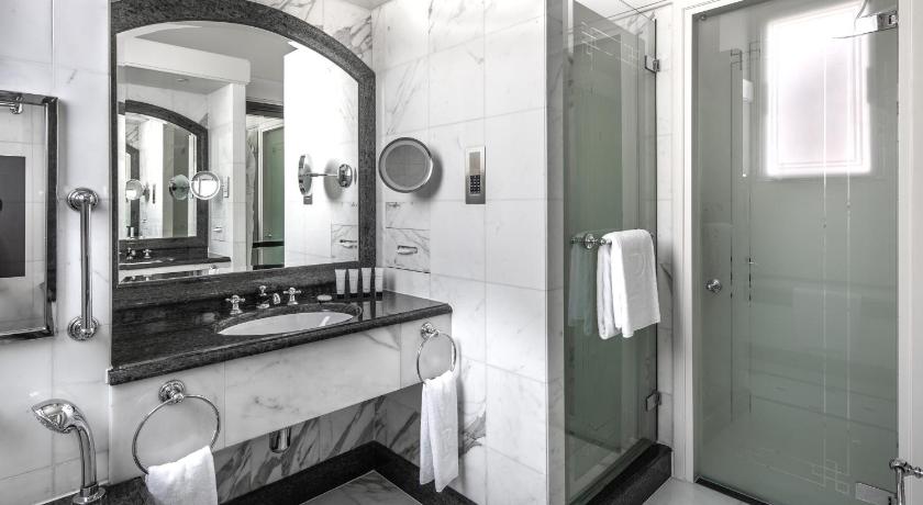 Image of Deluxe Room 2