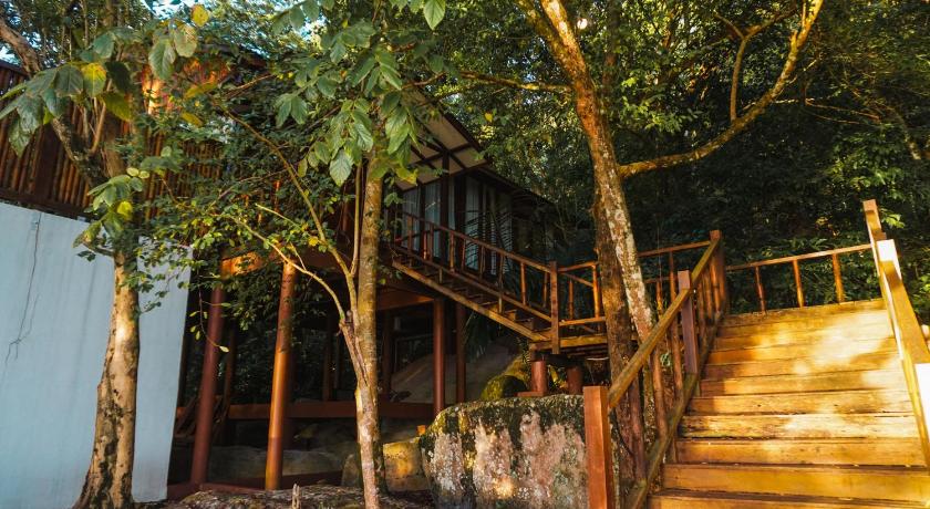 Image of Beach Sarang (with Balcony and Direct Access to Beach) 10