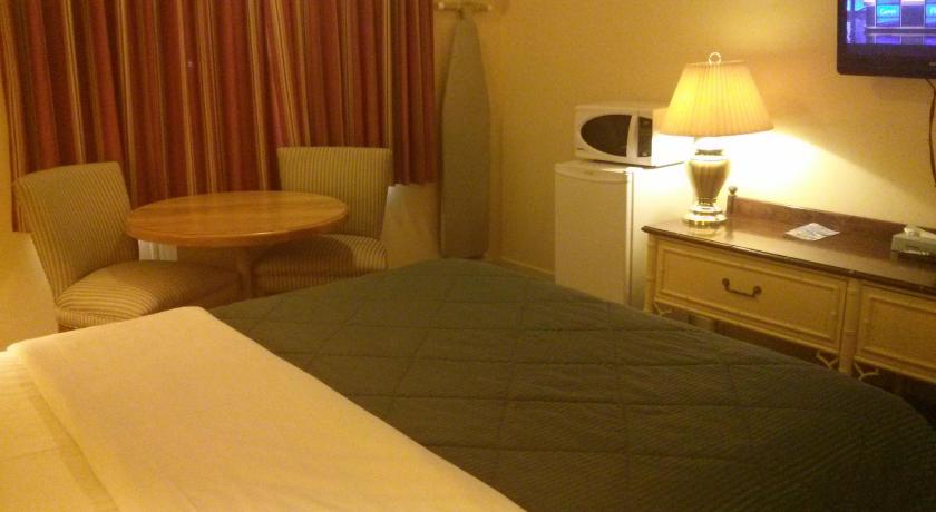 キャメロット・ビーチ（ON） Port Motel 2つ星 ホテル プール