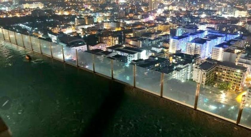 The Base Central Pattaya Apart photo